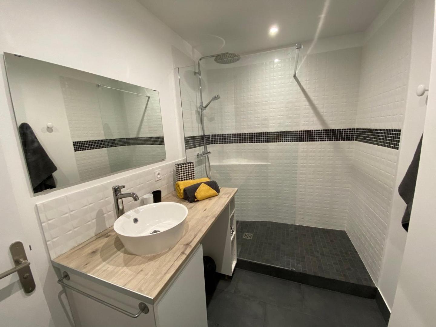 Lumineux T2 Situe Dans L'Hyper Centre De Tours Apartment ภายนอก รูปภาพ